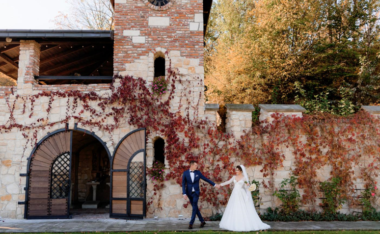 How to Book a Barn Wedding Venue for Your Special Day